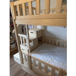 Spielbett mit Treppe Köln im Kinderzimmer montiert
